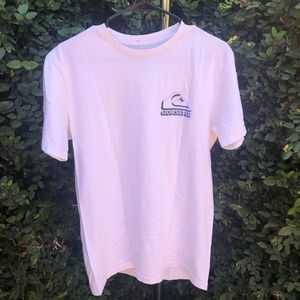 QUIKSILVER size M white wave design SS shirt
